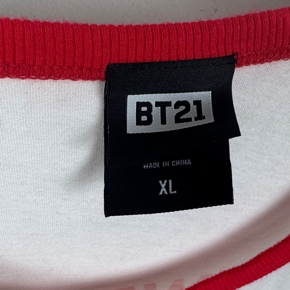 BT21 Shirt - Picture 6 of 7